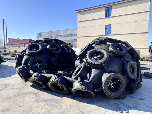 Qualité Durée de vie de 8 à 15 ans Pare-battage flottant gonflable pour quai Haute durabilité Protection de quai flottant robuste pour bateaux usine