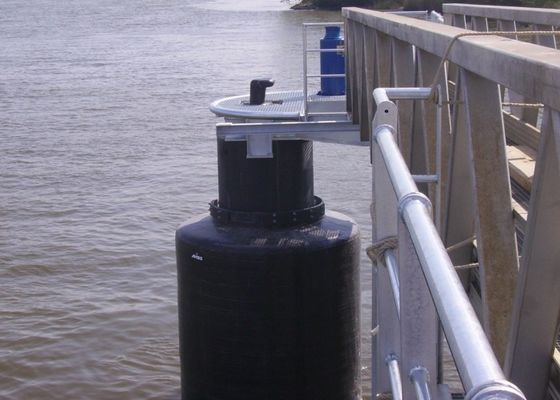 Qualité Amortisseurs de bateau de noir de dock adaptés aux besoins du client par amortisseur rempli de mousse de haute performance usine