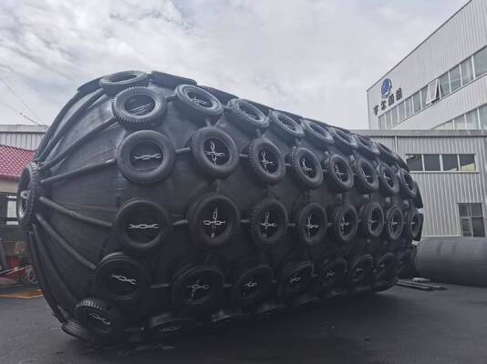 Qualité Fender pneumatique en caoutchouc avec 50kpa & 80kpa pression Taille de fabrication personnalisée et garantie de 24 mois usine