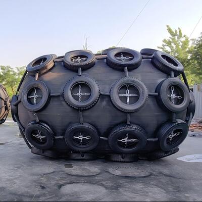 Qualité 4.8x12m 50kpa / 80kpa Pneumatic Fenders For Ships usine