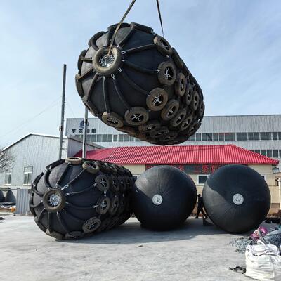 Qualité Défense de quai marine durable en mousse de hauteur personnalisée pour protéger la coque du navire - Délai de production de 5 à 10 jours - Solution de protection pour quais. usine