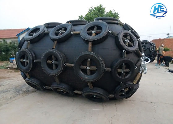 Qualité Défense pneumatique en caoutchouc naturel à haute élasticité conforme à la norme ISO 17357 pour utilisation anti-collision dans les ports usine