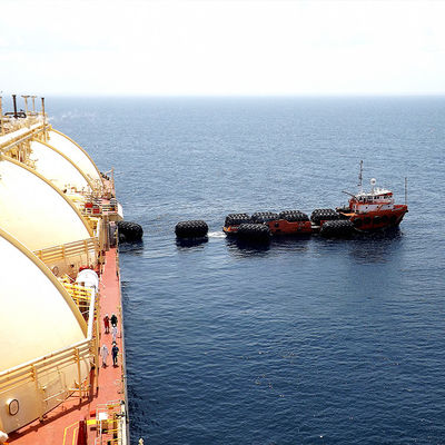 Qualité Amortisseurs remplis de mousse de basse force d'amarrage/couleur en caoutchouc marine de noir des amortisseurs 50Kpa usine