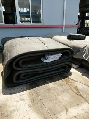 Qualité Airbag en caoutchouc gonflable résistant standard d'OIN 17357 D1.8m*L20m pour le bateau usine