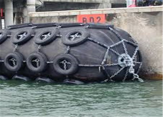 Qualité Taille adaptée aux besoins du client par amortisseurs commerciaux en caoutchouc marins noirs de bateau d'amortisseur de couleur usine