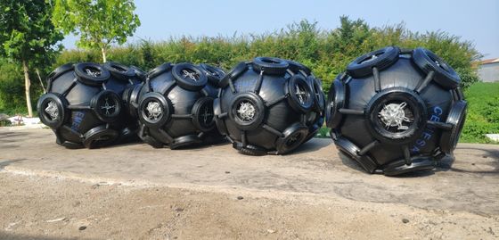 Qualité Le caoutchouc naturel marin pneumatique de flottement d'amortisseur pour l'amarrage d'amarrage de cargo usine