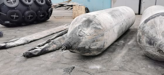 Qualité Bateau et Marine Airbag de levage de lancement de dock de Marine Heavy Lifting Airbags Dry usine
