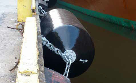 Qualité Low Maintenance Required UV Resistant And Corrosion Resistant Foam Filled Fender with High Energy Absorption Capacity for Marine Floating Fender usine