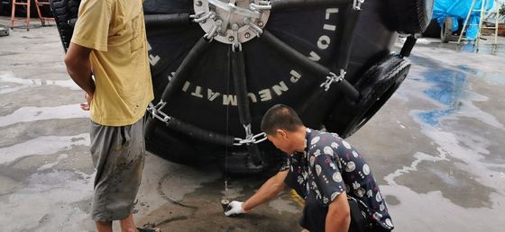 Qualité Amortisseur en caoutchouc pneumatique de flottement pneumatique de Yokohama d'amortisseur submersible usine