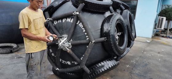 Qualité Type diamètre de Yokohama des amortisseurs 0.5m-3.3m de Marine Rubber Fender Marine Pier usine