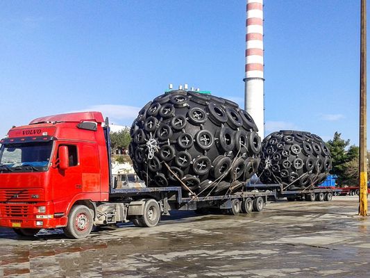 Qualité Garde-boue en caoutchouc marin à gonflage ISO17357 50KPA usine