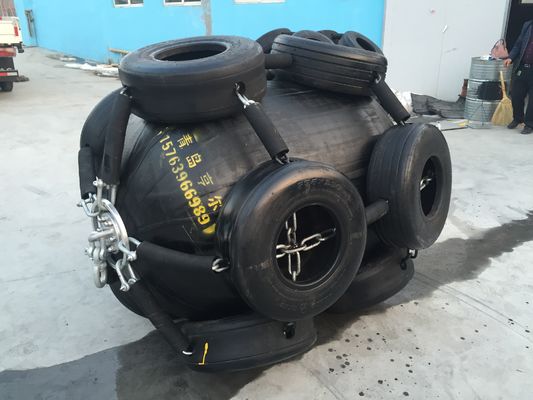 Qualité Amortisseurs en caoutchouc pneumatiques de Mat With Rope Net Pneumatic d'amortisseur en caoutchouc de bateau usine