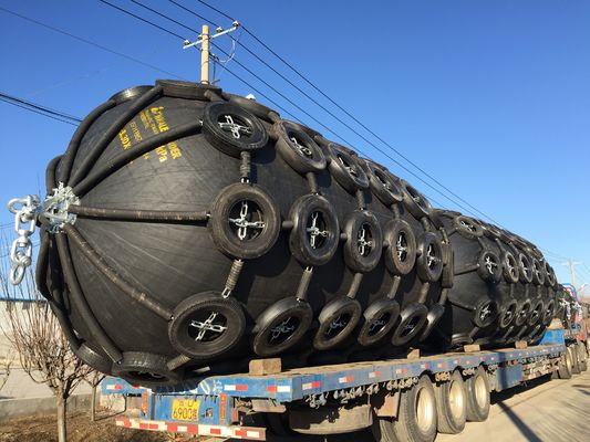 Qualité Pare-chocs faisants le coin à nervures de Yokohama Marine Rubber Fender Marine Dock usine