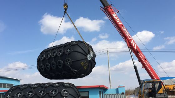 Qualité Amortisseur en caoutchouc pneumatique à nervures pneumatique de Yokohama d'équipement marin d'amortisseur de Yokohama usine