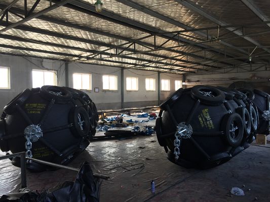 Qualité Amortisseur en caoutchouc pneumatique à nervures pneumatique de Yokohama d'équipement marin d'amortisseur de Yokohama usine