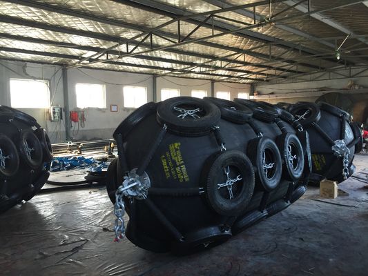 Qualité Amortisseur en caoutchouc pneumatique à nervures pneumatique de Yokohama d'équipement marin d'amortisseur de Yokohama usine