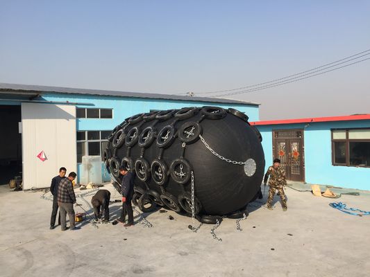 Qualité Défenses de navire à excellente capacité d'absorption des chocs avec pression de gonflage de 50 kPa et performance usine