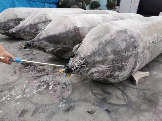 Qualité Les airbags en caoutchouc de levage lourds de basse pression ont employé Marine Airbag en caoutchouc usine