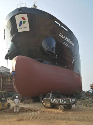 Qualité Bateau de levage de lancement de dock sec de Marine Rubber Ship Launching Airbags usine