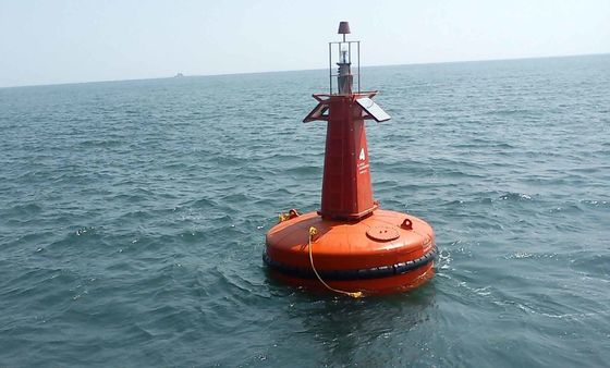 Qualité Résistant UV de flottement indicatif de Marine Navigation Buoys de polyéthylène ou d'acier usine