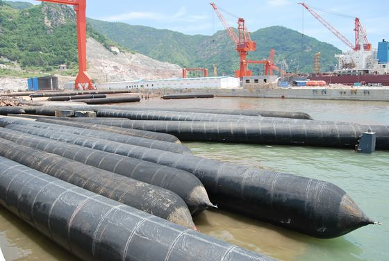 Qualité Fonction multi adaptée aux besoins du client améliorant Marine Rubber Airbag Anti Rust et l'air serrés usine