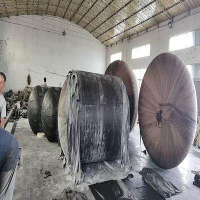 Qualité Type le caoutchouc d'amortisseur de bateau d'amortisseur de Marine Floating Pneumatic Fender Ships usine