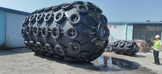 Qualité Type bateau en caoutchouc pneumatique Marine Rubber Fender de Yokohama d'amortisseur usine