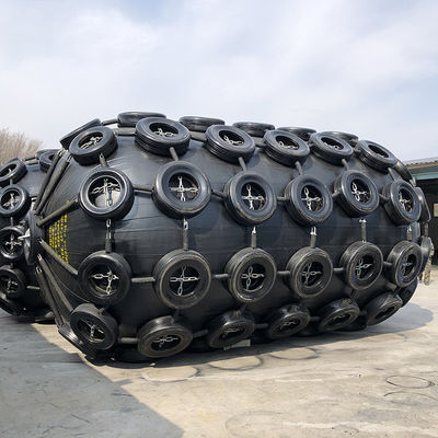 Qualité ISO17357 Marine Pneumatic Rubber Fender With standard CTN usine