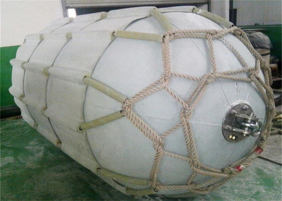 Qualité Type blanc de bride flottant l'amortisseur en caoutchouc pneumatique 50kpa 3.3x6.5m usine