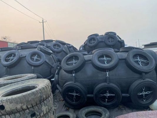 Qualité Accessoires en caoutchouc de bateau d'amortisseur marin pneumatique flottant de type Yokohama usine