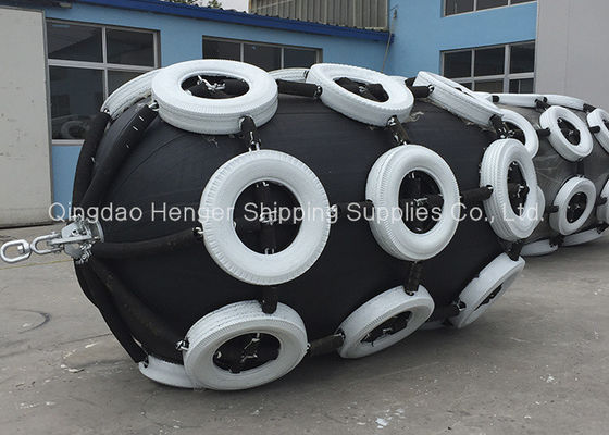 Qualité Customized Pneumatic Rubber Fender with ISO17357 Standard and 50kpa & 80kpa Pressure for Marine Applications usine