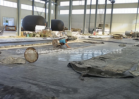 Qualité Lancement de bateau de Henger Marine Rubber Inflatable Boat Fender usine